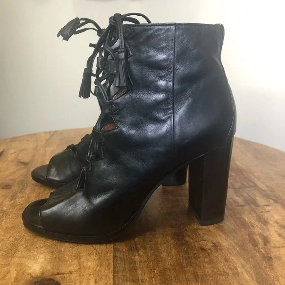 Frye lace up leather heels with leather laces/tassels. Excellent condition, 7.5 - Picture 3 of 14